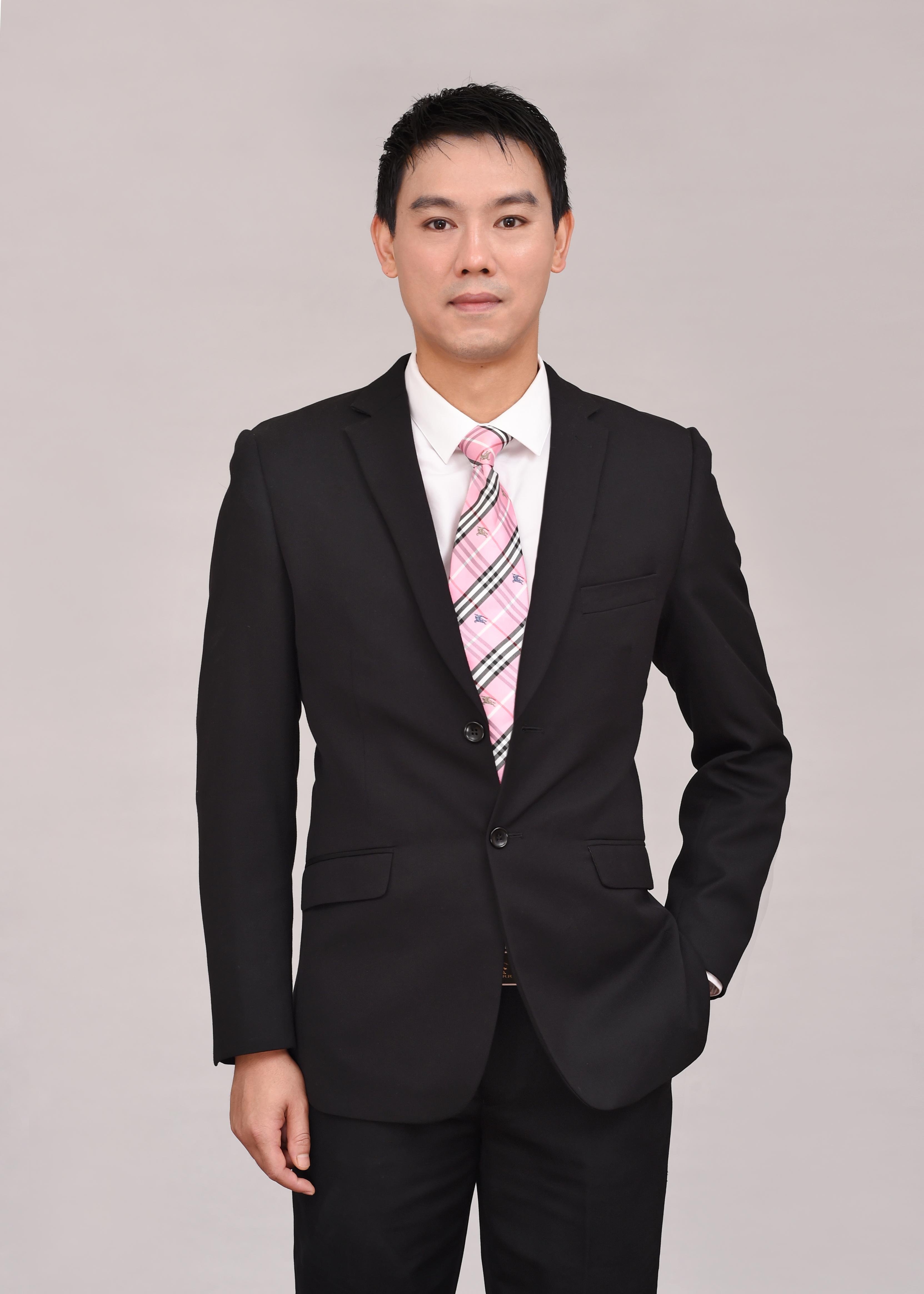 汤桓威 视觉与舞美负责人